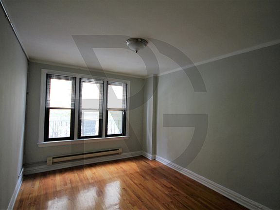 5th image of 425 W Roscoe St #425R210