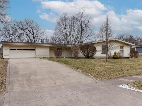 3212 Caroline St, South Bend, IN 46614