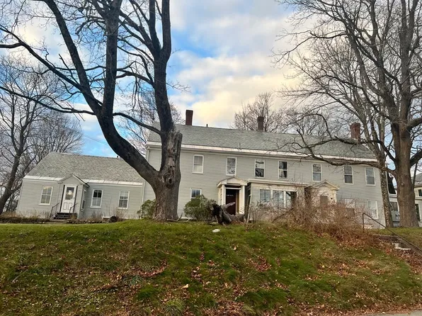 69-75 Lynde St, Gardner, MA 01440