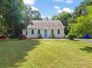 4 Thom Ave, Bourne, MA 02532