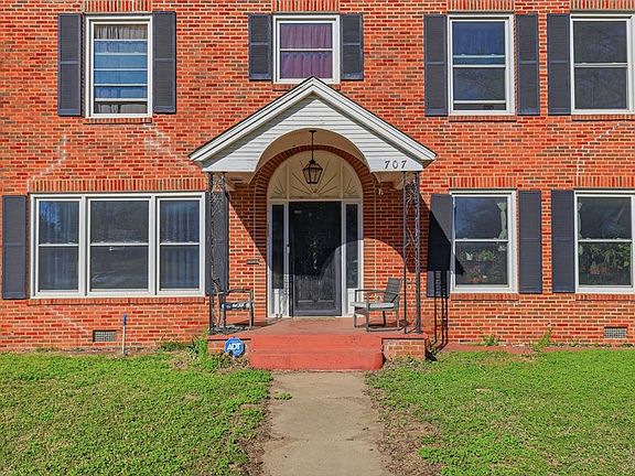 3rd image of 707 S Okfuskee Ave