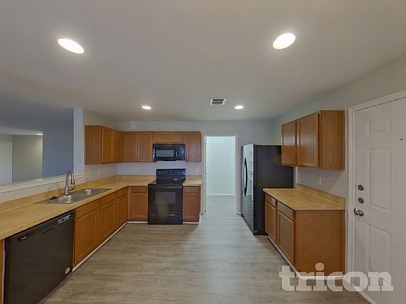 5th image of 10300 Animas Ct