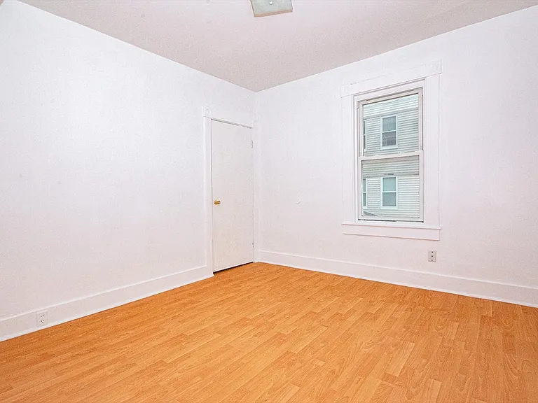 20 N Manchester St #2 — Photo 3