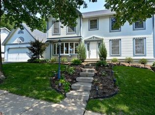 306 W Manor Dr, Chesterfield, MO