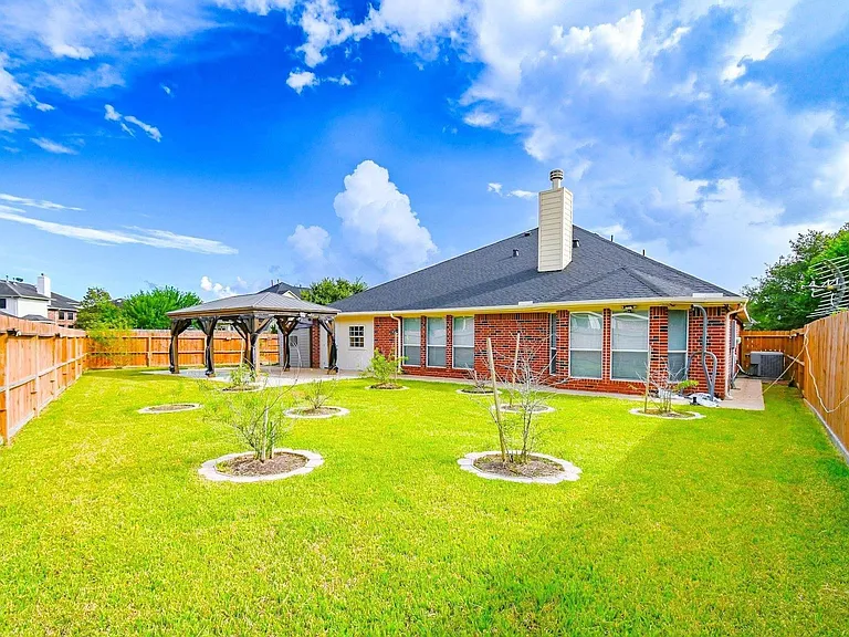 7011 Bedias Creek Ct — Photo 18