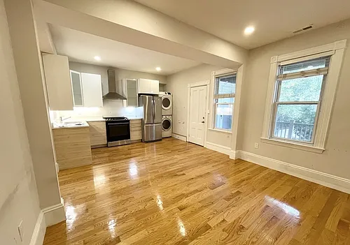 108 Buttonwood St #4 Photo 1