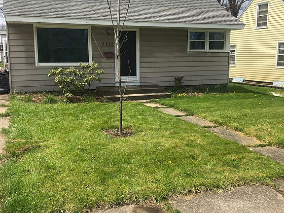 3rd image of 3712 Oakwood St