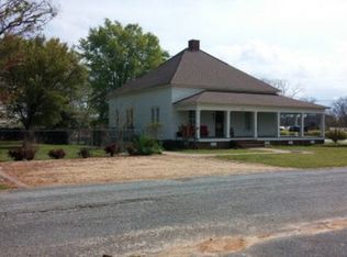 104 Carolina Ave, Oakfield, GA 31772