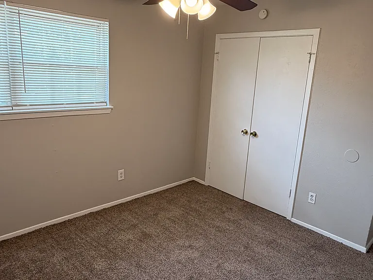 415 Stonehenge Dr — Photo 15
