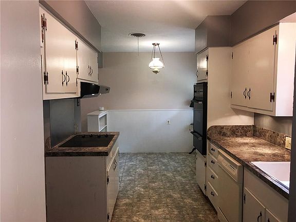 5th image of 311 E Russell Ave