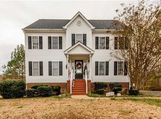 2714 Kentwood Forest Pl, Chester, VA 23831