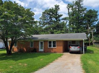 203 S Leigh St, Caraway, AR 72419