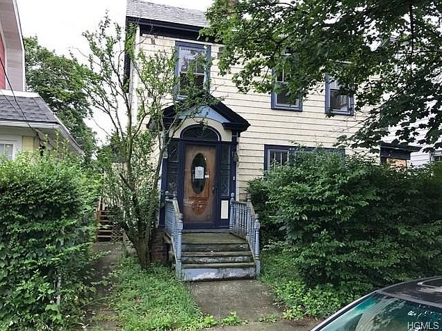 1st image of 12 Forsythe Pl