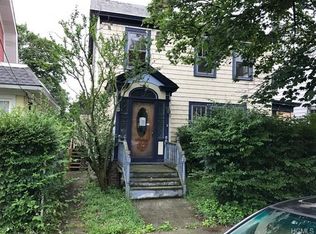 12 Forsythe Pl, Newburgh, NY 12550