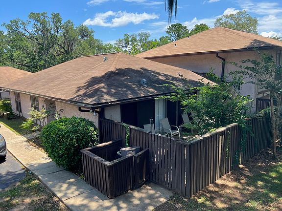 2nd image of 420 Westwood Dr
