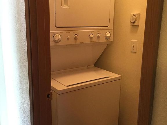 5th image of 4313 S Union Ave APT D