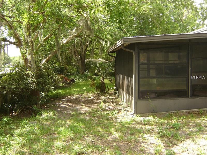 2nd image of 605 Royan Way