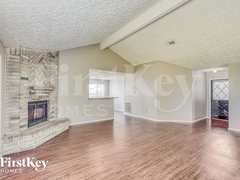 15706 Tammany Ln — Photo 6