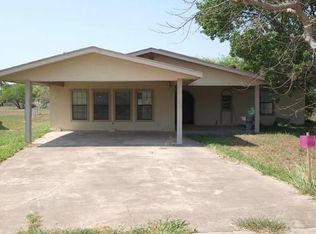 8 Cliff Rose Cir, Brownsville, TX 78521