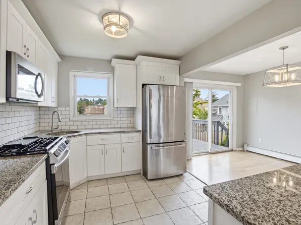 15 Cross St, Dover, NJ 07801