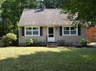 120 Entrybrook Dr, Springfield, MA 01108
