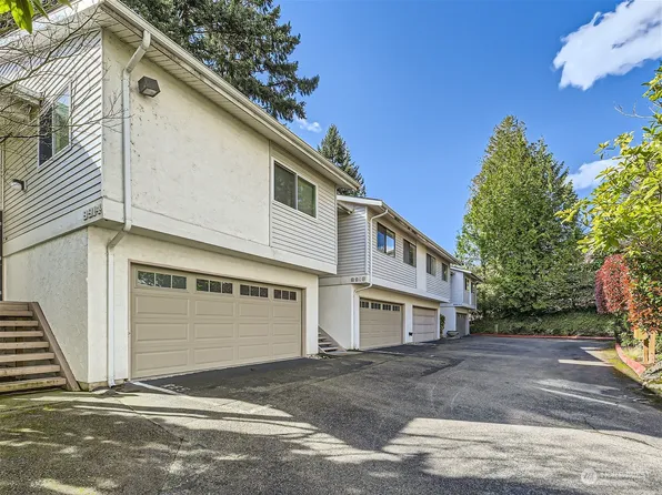 9916 NE 116th Street #202, Kirkland, WA 98034
