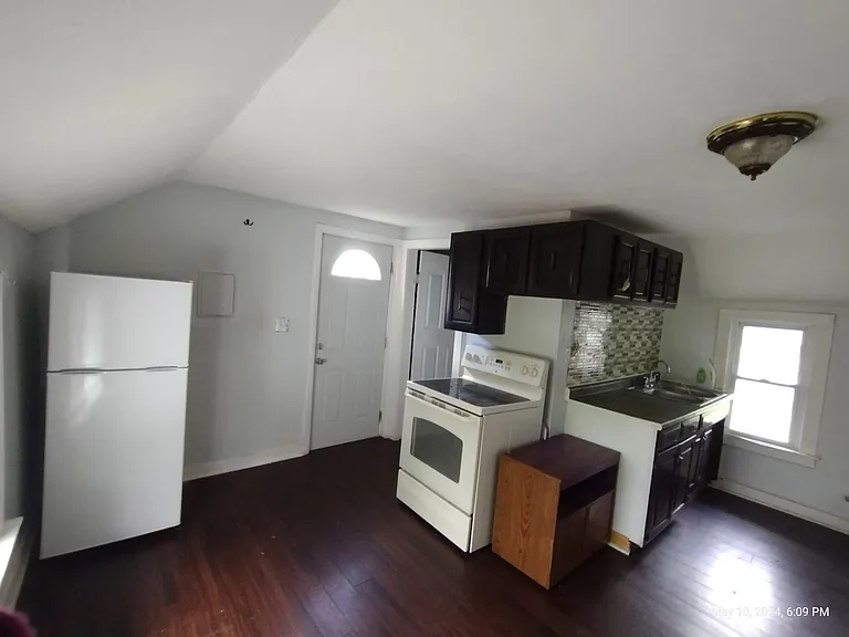 1615 Herbert St #1/2 — Photo 1