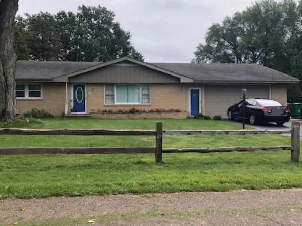 2275 Humbolt Dr, Rockford, IL 61101