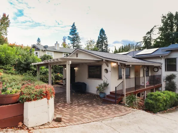 25064 Long Ct, Auburn, CA 95602