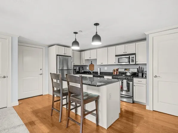 31 Elliott St APT 2B, Beverly, MA 01915