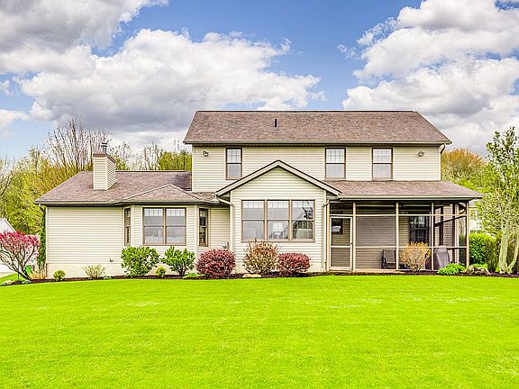 All season room and porch