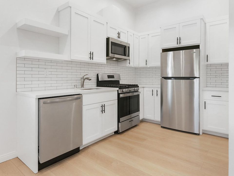 1st image of 451 Normandie Pl Unit 8