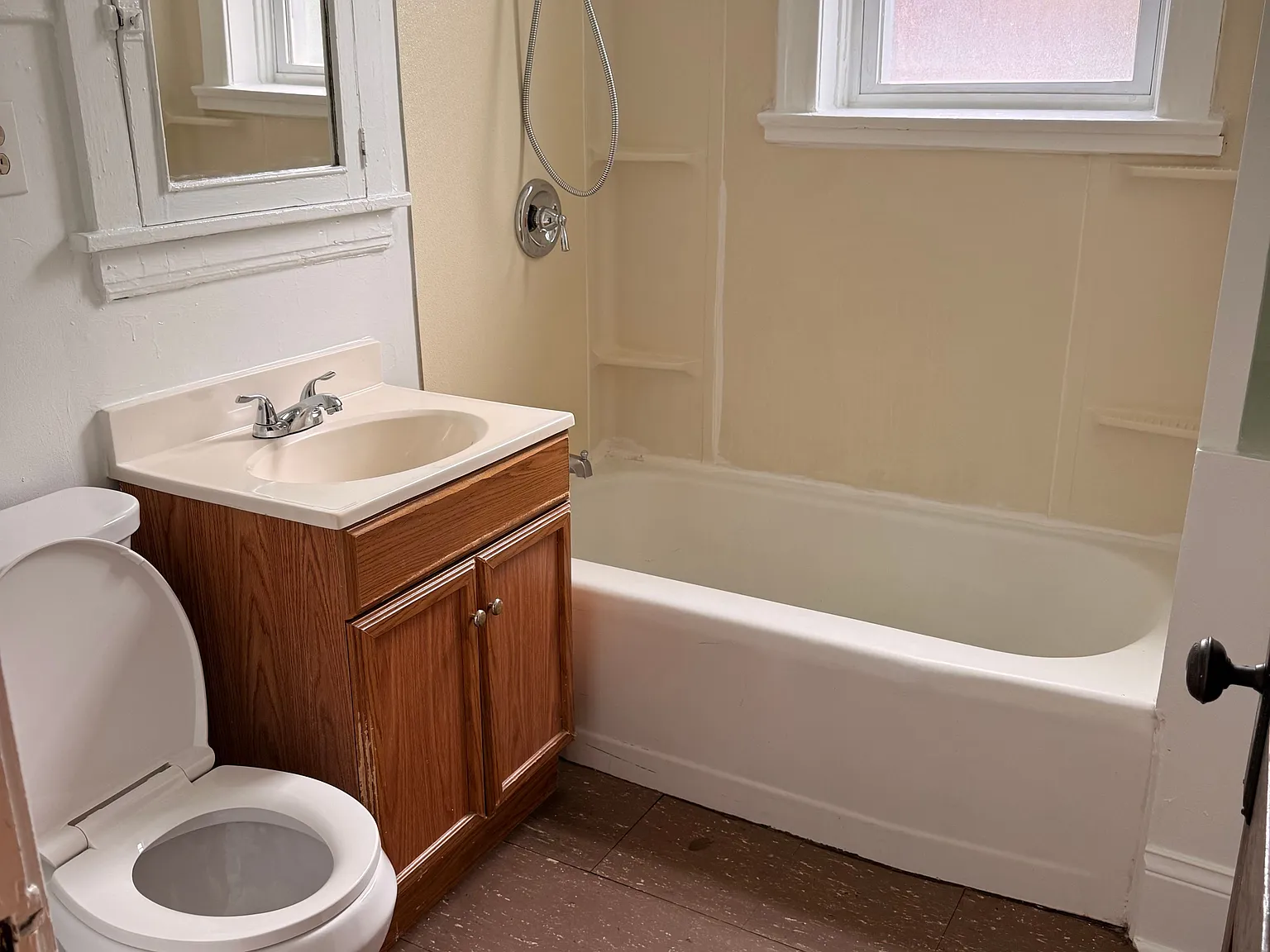 1 bed, 900 sqft, $1,625 — Photo 2