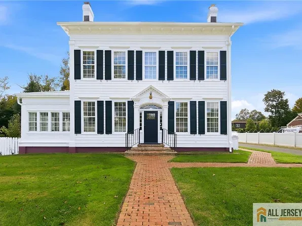 78 Court St, Freehold, NJ 07728