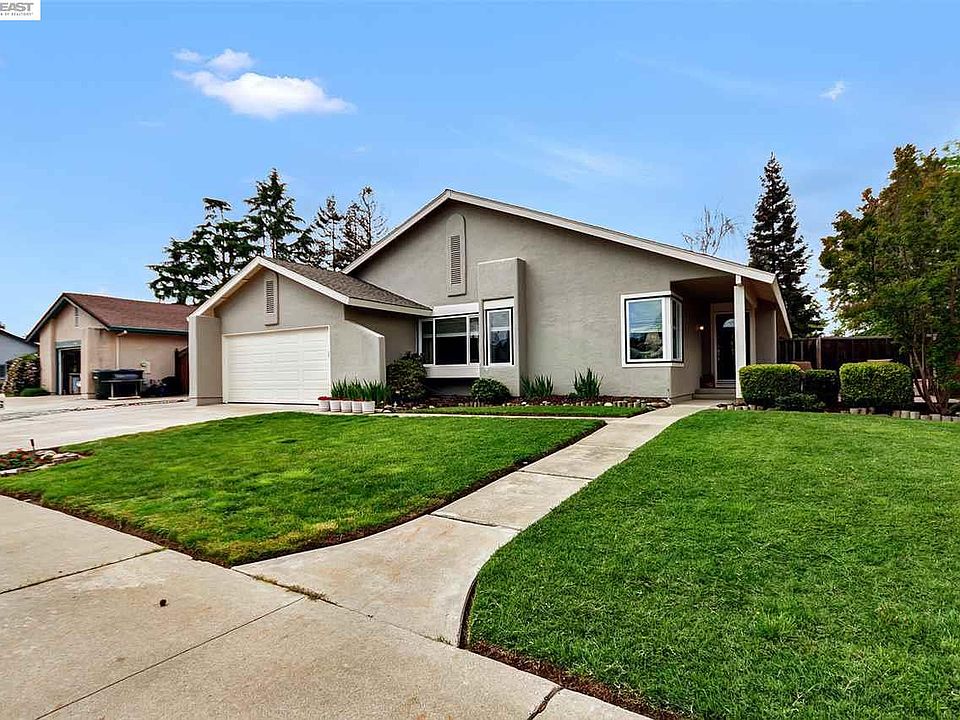 2nd image of 356 Quartz Cir