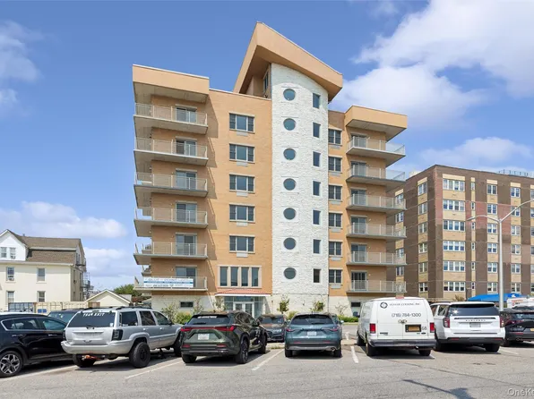 (undisclosed Address), Long Beach, NY 11561