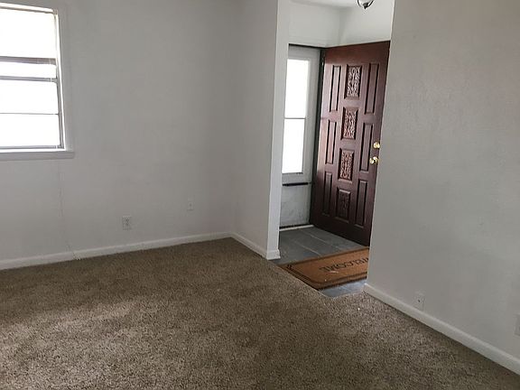 2nd image of 702 Mesquite Dr