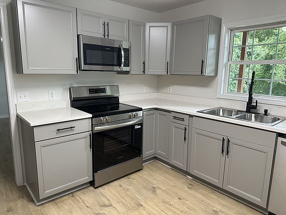 3rd image of 625 Mary Alexander Pl