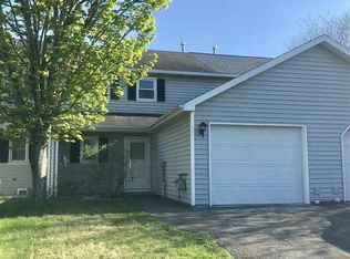 18 Marsdale Ct, Selkirk, NY 12158