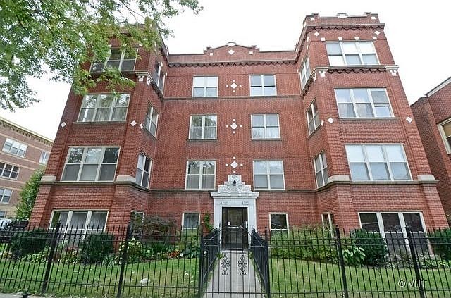 1st image of 4700 N Monticello Ave APT 301