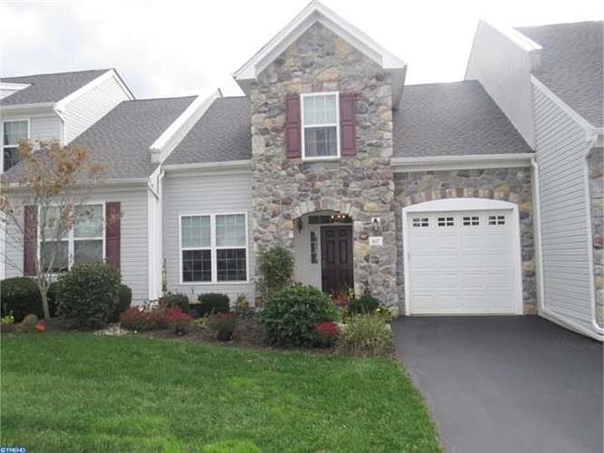 1st image of 1627 Boxwood Rd