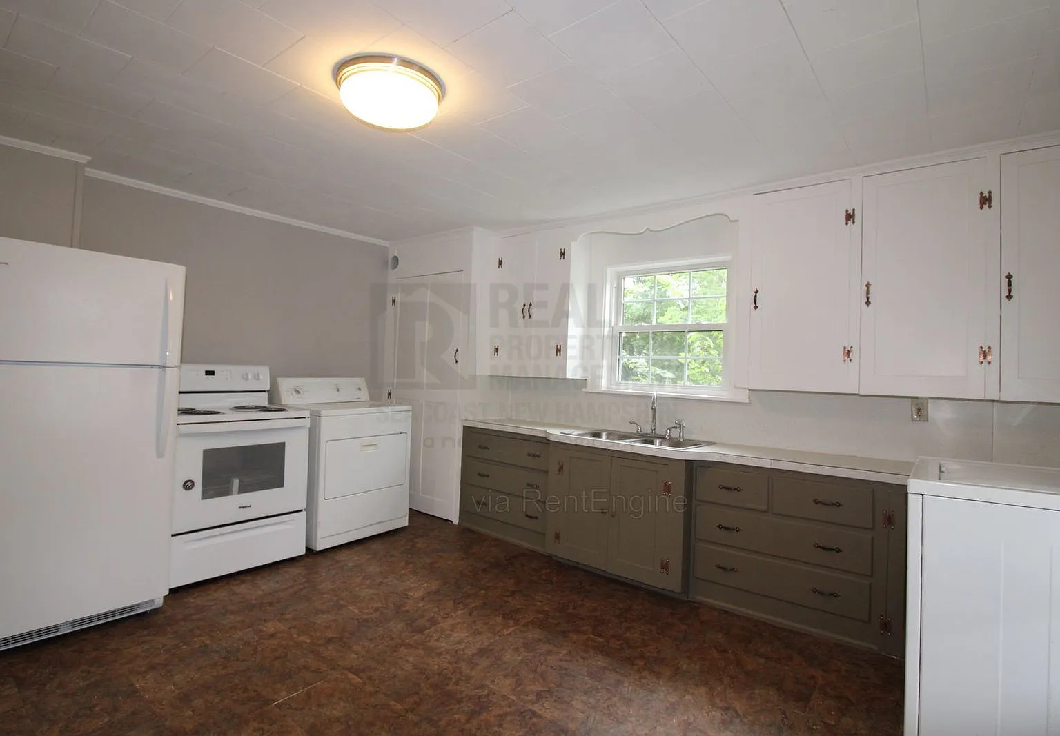 3 bed, 1.0 bath, $1,975 — Photo 3