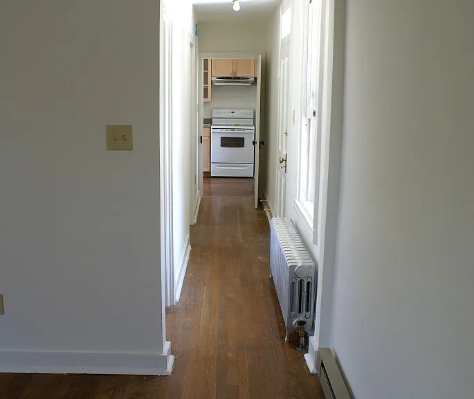 2 E 4th St #4 — Photo 2