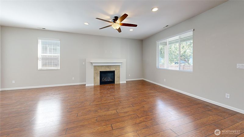 5th image of 8959 Corona Street NE