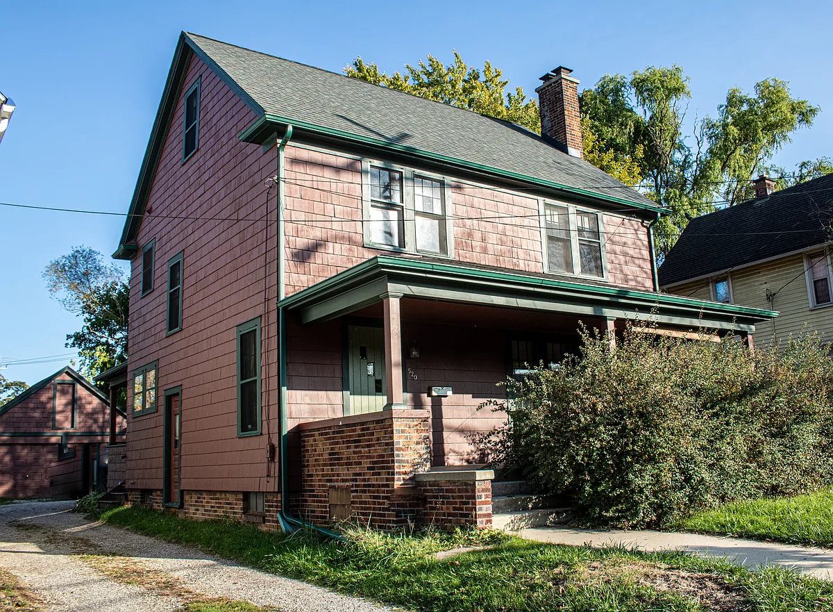 Building Photo - 520 N Main St