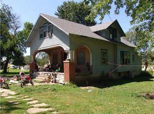 107 E 2nd St, Winston, MO 64689