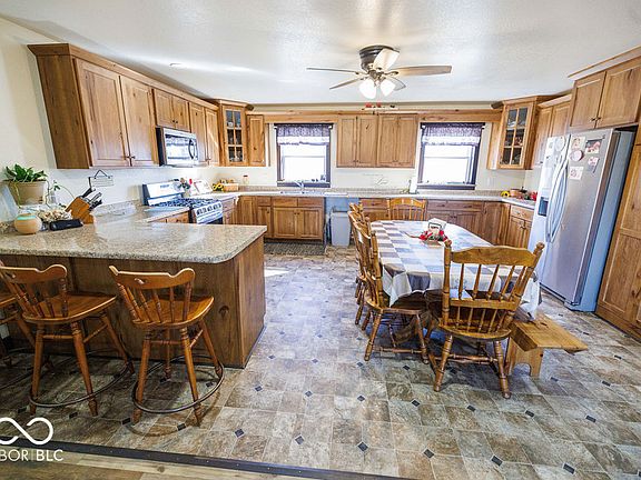 3rd image of 14154 Defore Rd