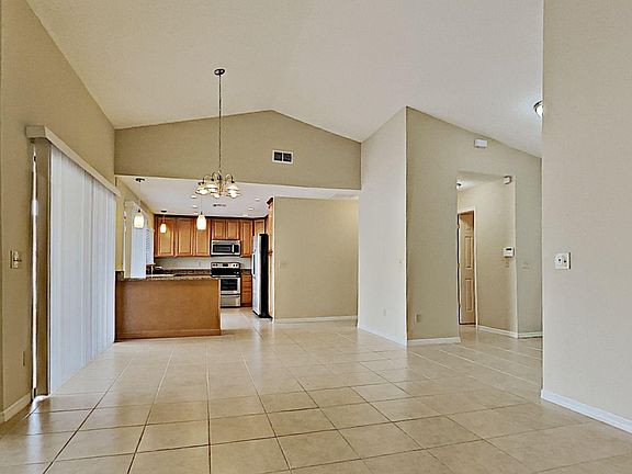 3rd image of 8215 Villa Dr #2