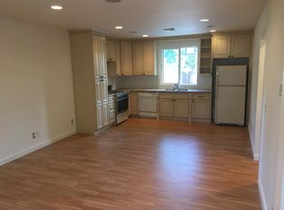 18229 Topham St #A, Tarzana, CA 91335
