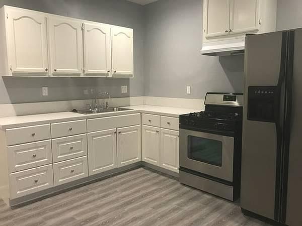 2nd image of 2845 Griffin Ave